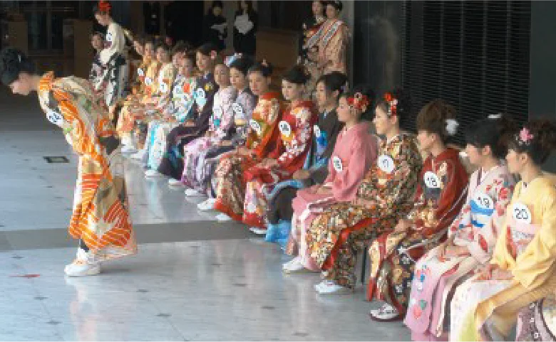 全国大会・きものの女王時代の様子